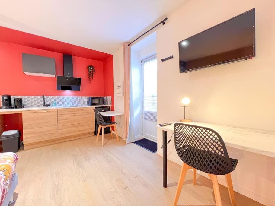 Apartment La Feuilleraie N1-standingappart-wifi-proche