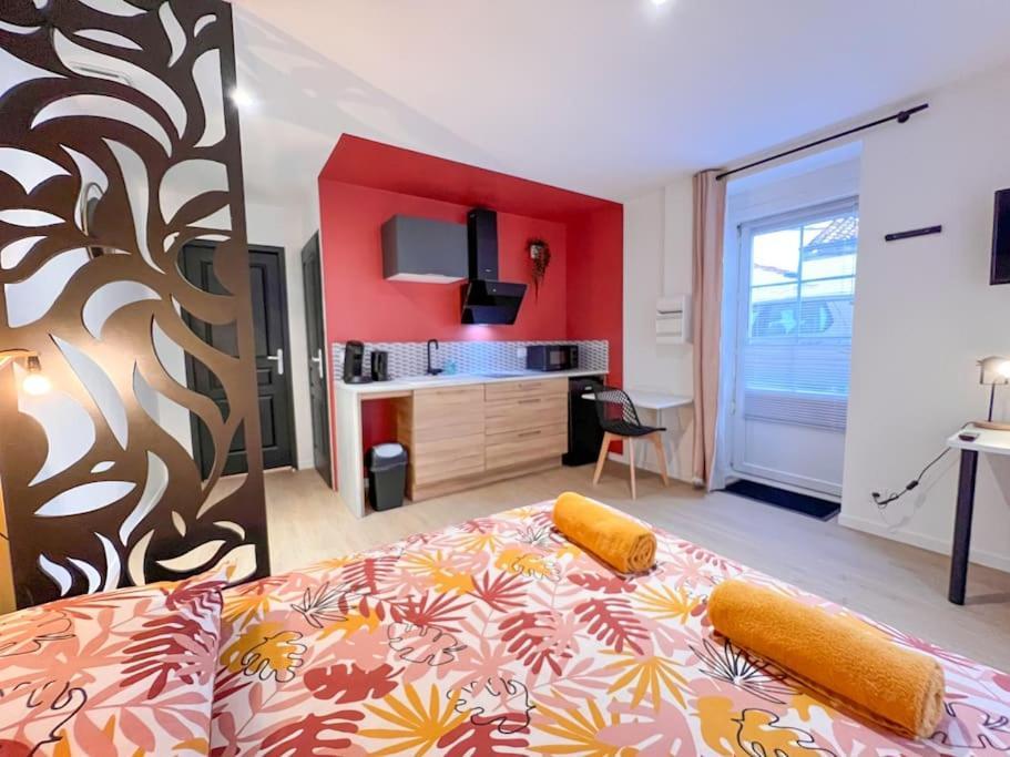 Apartment La Feuilleraie N1-standingappart-wifi-proche *
